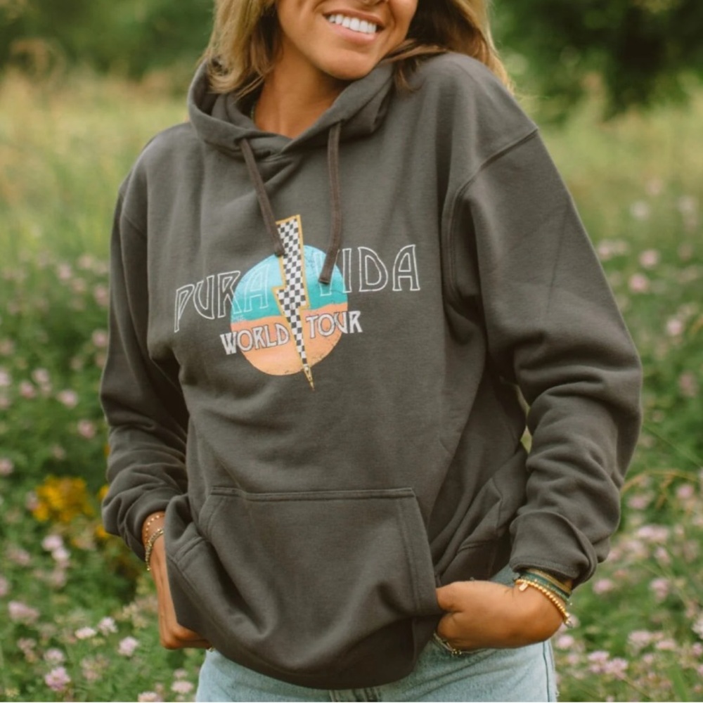 Pura Vida world tour hoodie size XL NWT